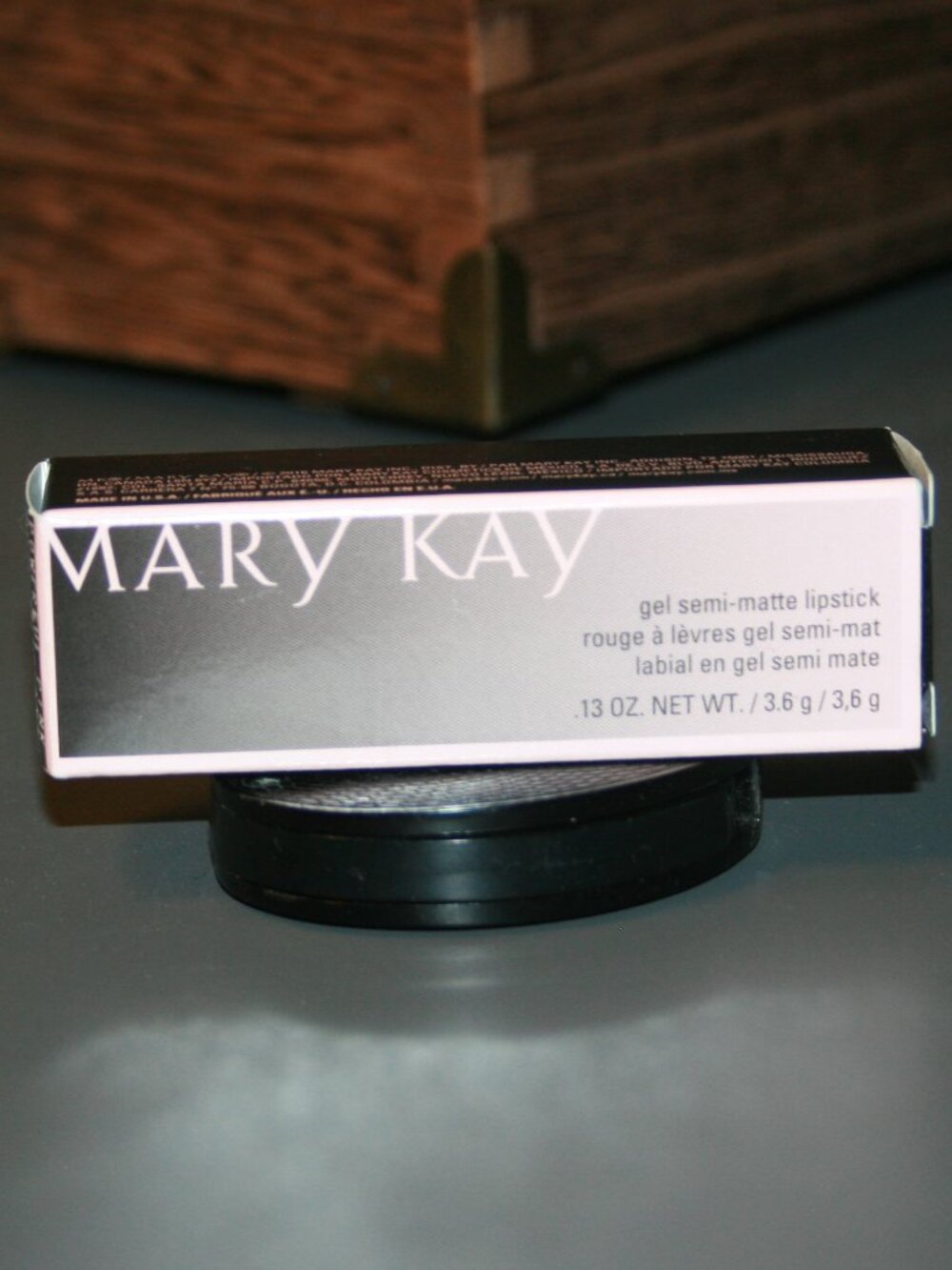 Mary Kay Gel Semi-Matte Lipstick - NIB  Powerful Pink